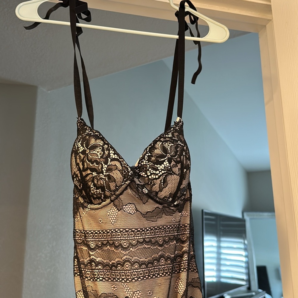 NWT Lace bodysuit